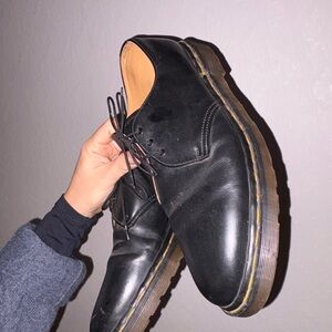 Black Leather Men's Doc Marten Shoes